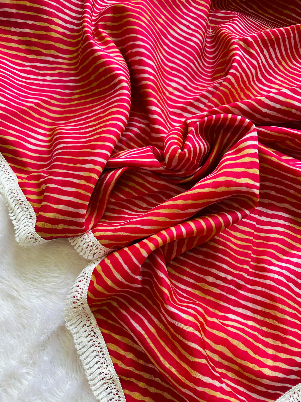 Elegant Striped Saree with Lace Border along with Readymade Blouse